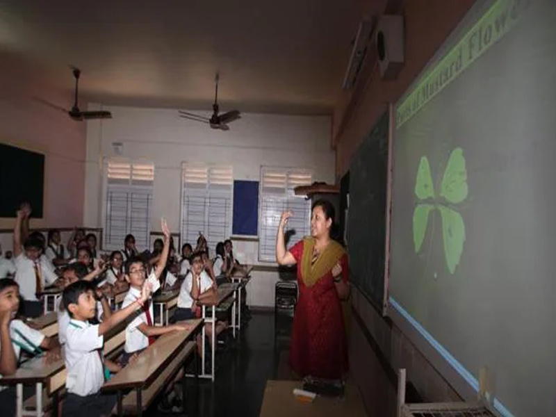Smart classrooms at government schools in Greater Noida attracting students